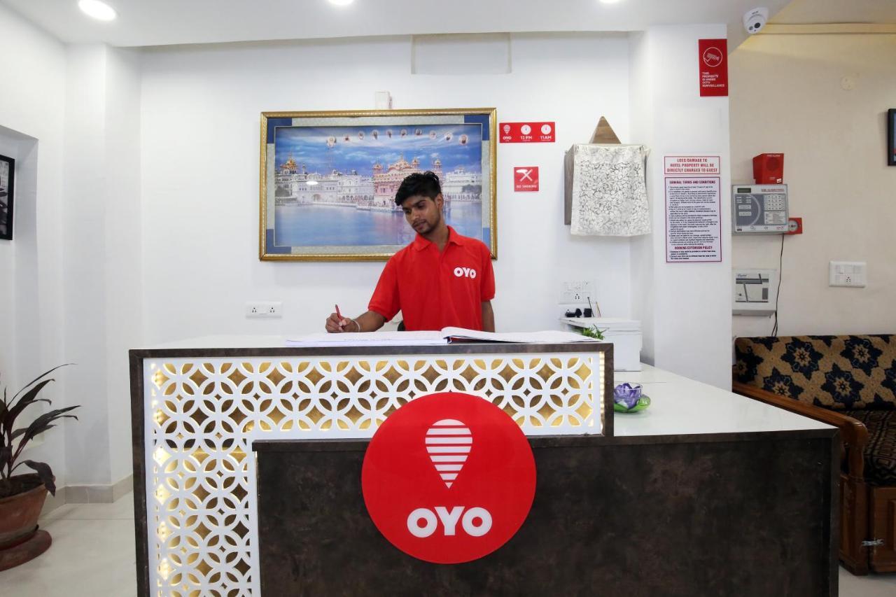 Hotel Oyo 9732 Amar